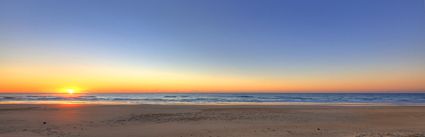 Sunrise - Sandy Cape - Fraser Island - QLD (PB5D 00 51A1250)